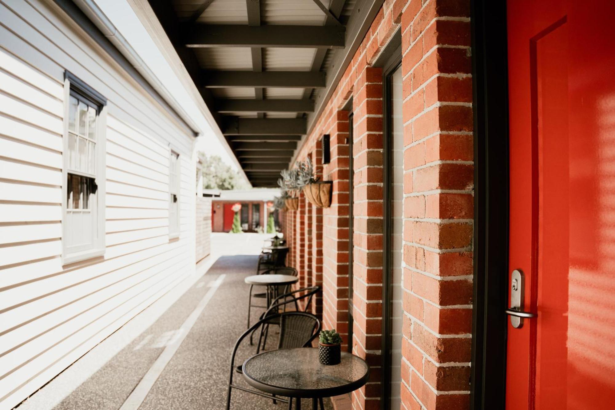 Daylesford Art Motel Zewnętrze zdjęcie The exterior of the building