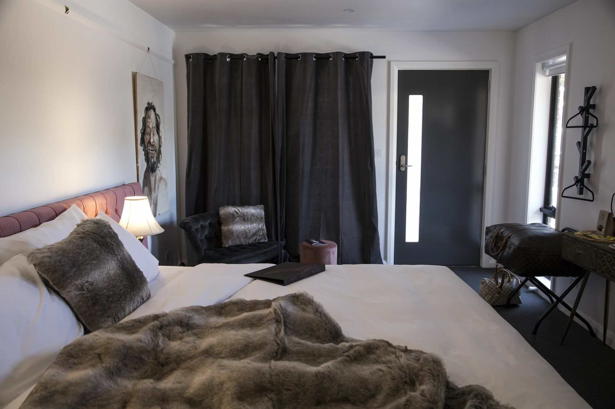 Daylesford Art Motel Zewnętrze zdjęcie A bedroom at the hotel